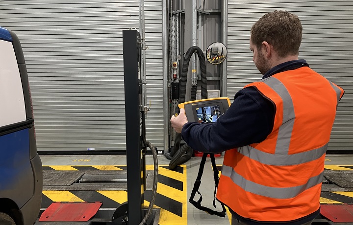 Acoustic imager in use Acoustic imager in use